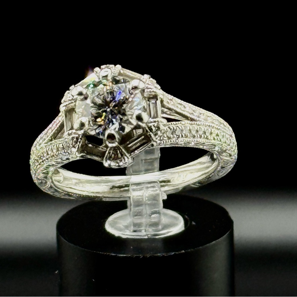 Monique Lhuillier  Wedding Set Platinum clarity Creed VVS2 color E